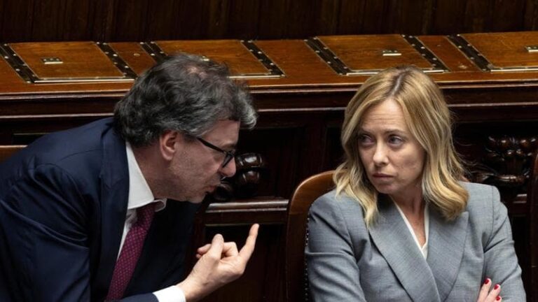 Decreto fiscale: governo rinvia la tassa sui pacchi extra UE ma resta in piedi l’obiettivo di tassazione