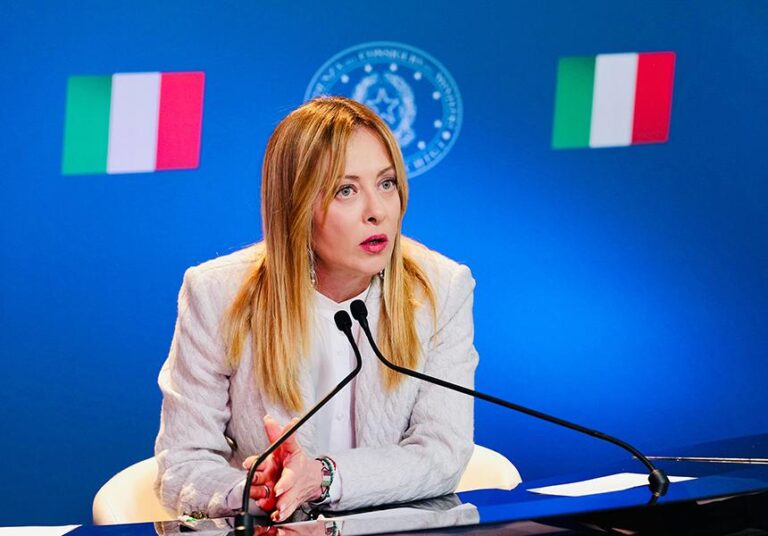 Decreti urgenti bloccano il Parlamento: a rischio la riforma elettorale