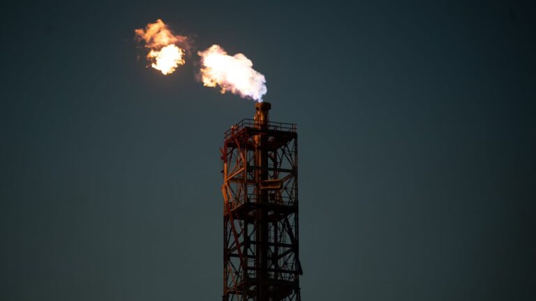 Iran-USA: tregua sblocca i mercati, gas e petrolio in calo