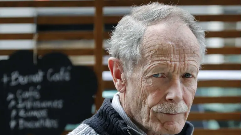 Chi è Erri De Luca, lo scrittore che si dice sionista e nega il genocidio a Gaza