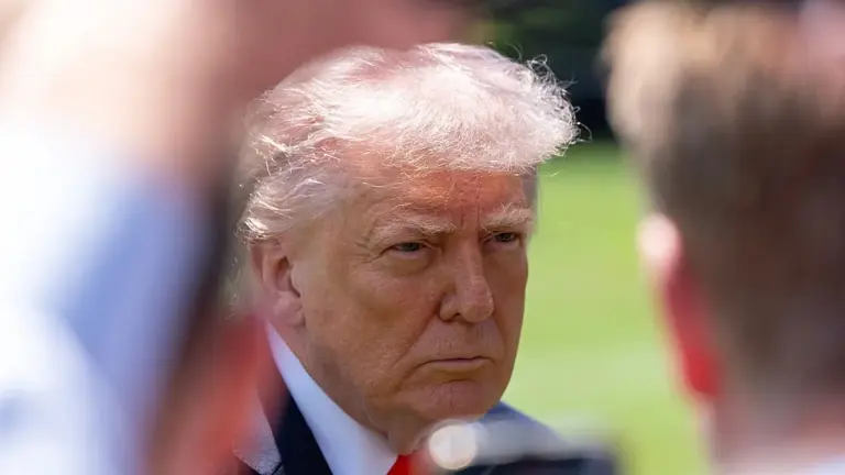 Iran, tregua fragile: Cina e Usa riportano Hormuz al centro